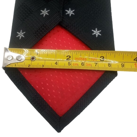 Men's Tie Hallmark Holiday Traditions Black White Snowflake Pattern Winter Tie - Picture 12 of 12